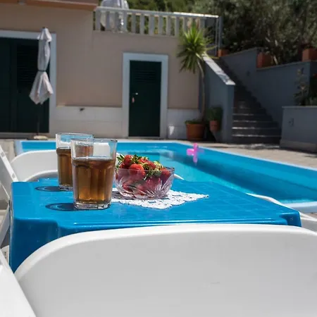 Summer House 
