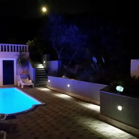 Summer House 