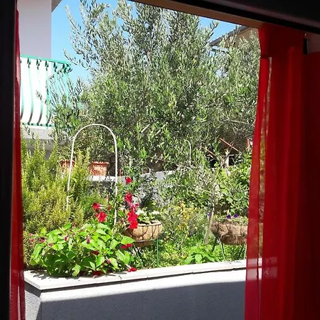 Summer House 