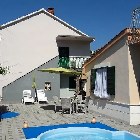 Summer House 
